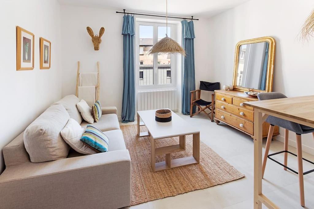 Machines De L'ile - Fibre - Netflix - T2 La Tour Apartment Nantes